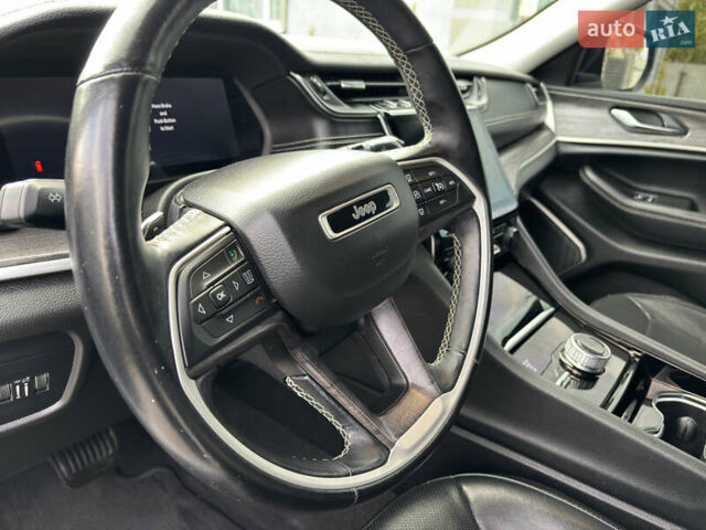 Джип Гранд Чероки 2021 в Полтаве на Automoto.ua Белый Джип Гранд Чероки, объемом двигателя 3.6 л и пробегом 64 тыс. км за 35000 $, фото 15 на Automoto.ua