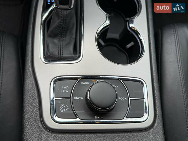 Белый Джип Гранд Чероки, объемом двигателя 3.6 л и пробегом 61 тыс. км за 24900 $, фото 44 на Automoto.ua