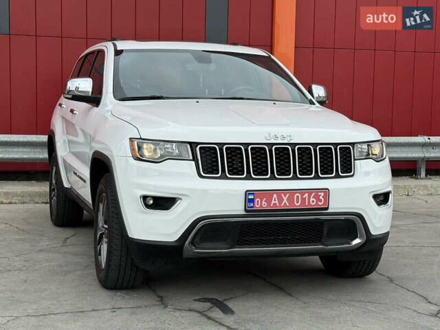 Джип Гранд Чероки 2021 в Киеве на Automoto.ua Белый Джип Гранд Чероки, объемом двигателя 3.6 л и пробегом 61 тыс. км за 25500 $, фото 6 на Automoto.ua