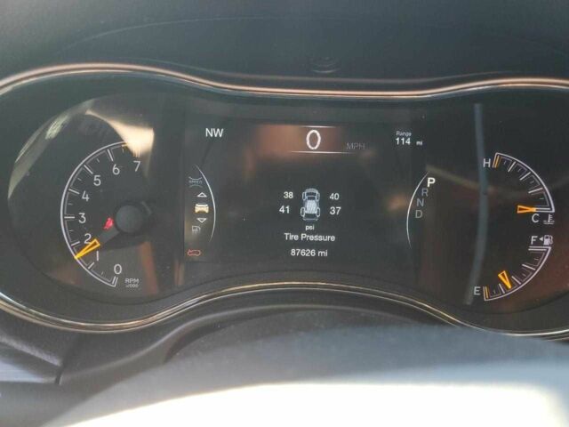 Джип Grand Cherokee 2021 у Чернівцях на Automoto.ua Білий Джип Grand Cherokee, об'ємом двигуна 3.6 л та пробігом 139 тис. км за 7500 $, фото 9 на Automoto.ua