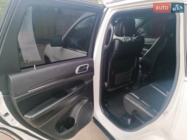 Белый Джип Гранд Чероки, объемом двигателя 3.6 л и пробегом 96 тыс. км за 20600 $, фото 9 на Automoto.ua