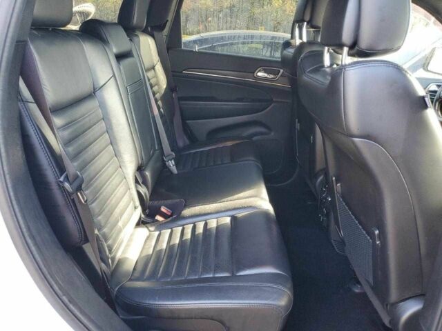 Джип Grand Cherokee 2021 у Чернівцях на Automoto.ua Білий Джип Grand Cherokee, об'ємом двигуна 3.6 л та пробігом 139 тис. км за 7500 $, фото 7 на Automoto.ua