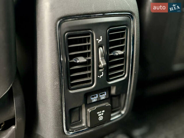 Білий Джип Grand Cherokee, об'ємом двигуна 3.6 л та пробігом 30 тис. км за 31000 $, фото 15 на Automoto.ua