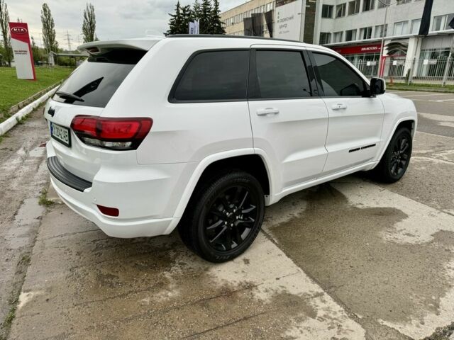 Білий Джип Grand Cherokee, об'ємом двигуна 0.36 л та пробігом 34 тис. км за 32500 $, фото 4 на Automoto.ua