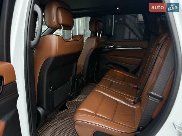 Белый Джип Гранд Чероки, объемом двигателя 2.97 л и пробегом 110 тыс. км за 34000 $, фото 13 на Automoto.ua