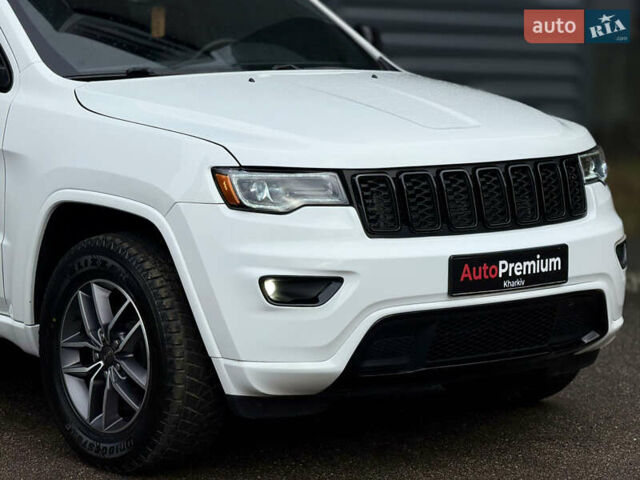 Білий Джип Grand Cherokee, об'ємом двигуна 3.6 л та пробігом 30 тис. км за 31000 $, фото 11 на Automoto.ua