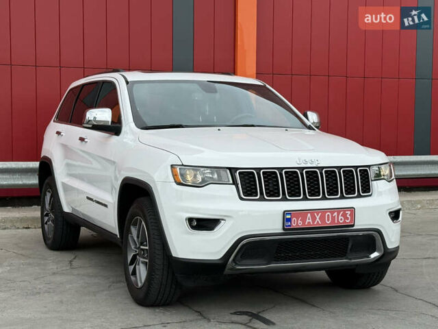 Джип Гранд Чероки 2021 в Киеве на Automoto.ua Белый Джип Гранд Чероки, объемом двигателя 3.6 л и пробегом 61 тыс. км за 25500 $, фото 7 на Automoto.ua