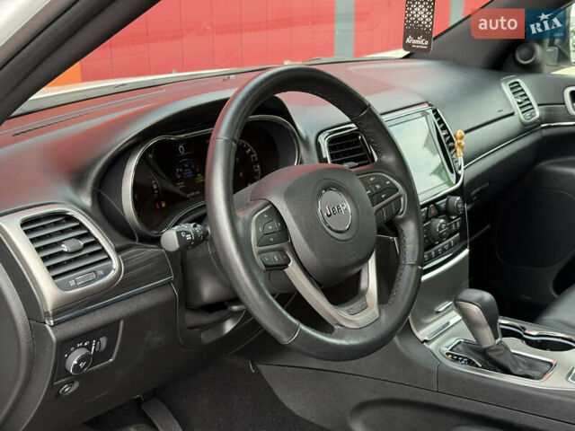 Джип Гранд Чероки 2021 в Киеве на Automoto.ua Белый Джип Гранд Чероки, объемом двигателя 3.6 л и пробегом 61 тыс. км за 25500 $, фото 32 на Automoto.ua
