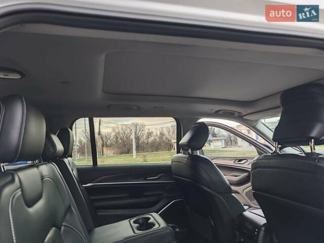 Білий Джип Grand Cherokee, об'ємом двигуна 3.6 л та пробігом 19 тис. км за 37000 $, фото 48 на Automoto.ua
