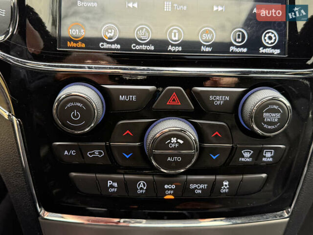 Белый Джип Гранд Чероки, объемом двигателя 3.6 л и пробегом 61 тыс. км за 24900 $, фото 41 на Automoto.ua