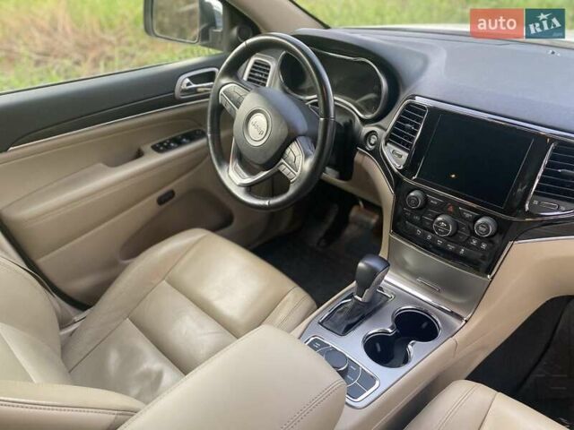 Джип Гранд Чероки 2021 в Харькове на Automoto.ua Белый Джип Гранд Чероки, объемом двигателя 3.6 л и пробегом 92 тыс. км за 27700 $, фото 14 на Automoto.ua