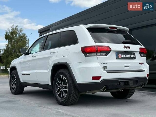 Білий Джип Grand Cherokee, об'ємом двигуна 5.65 л та пробігом 4 тис. км за 39898 $, фото 8 на Automoto.ua