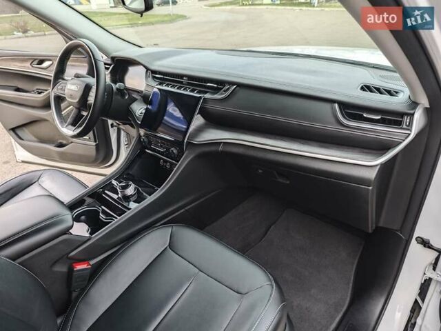 Білий Джип Grand Cherokee, об'ємом двигуна 3.6 л та пробігом 19 тис. км за 37000 $, фото 53 на Automoto.ua