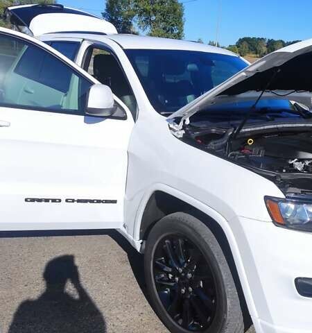 Білий Джип Grand Cherokee, об'ємом двигуна 3.6 л та пробігом 91 тис. км за 22850 $, фото 7 на Automoto.ua