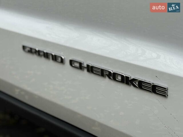 Белый Джип Гранд Чероки, объемом двигателя 3.6 л и пробегом 61 тыс. км за 24900 $, фото 12 на Automoto.ua
