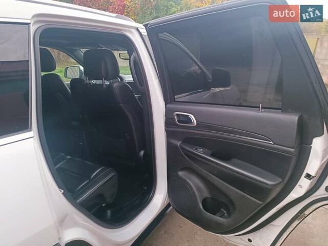 Белый Джип Гранд Чероки, объемом двигателя 3.6 л и пробегом 96 тыс. км за 20600 $, фото 10 на Automoto.ua