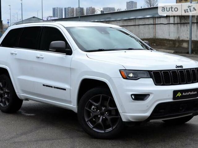 Білий Джип Grand Cherokee, об'ємом двигуна 3.6 л та пробігом 21 тис. км за 35500 $, фото 1 на Automoto.ua