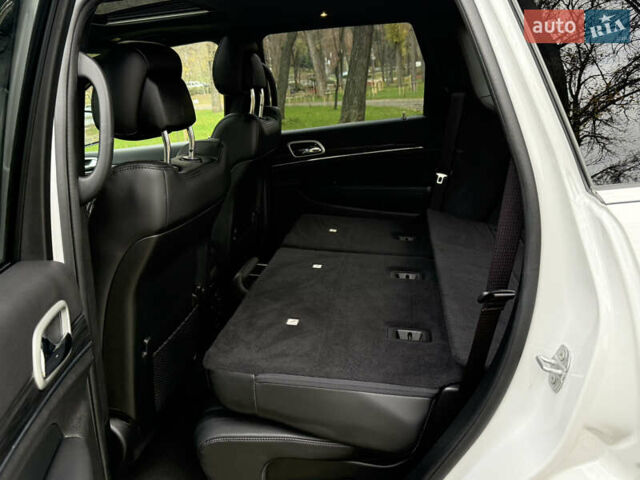 Белый Джип Гранд Чероки, объемом двигателя 3.6 л и пробегом 61 тыс. км за 24900 $, фото 55 на Automoto.ua