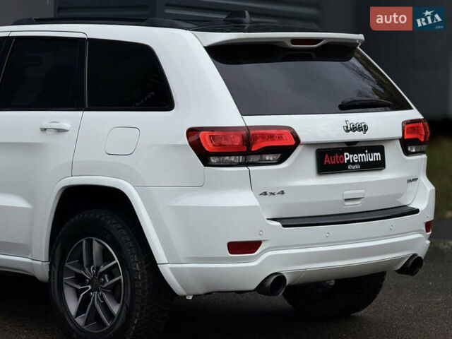 Білий Джип Grand Cherokee, об'ємом двигуна 3.6 л та пробігом 30 тис. км за 31000 $, фото 8 на Automoto.ua