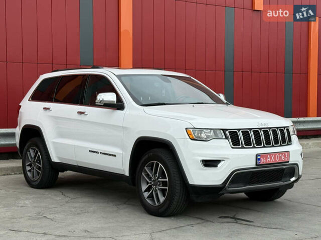 Джип Гранд Чероки 2021 в Киеве на Automoto.ua Белый Джип Гранд Чероки, объемом двигателя 3.6 л и пробегом 61 тыс. км за 25500 $, фото 9 на Automoto.ua