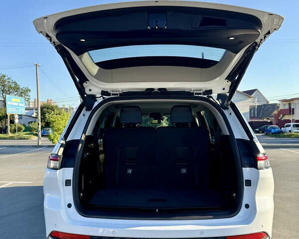 Білий Джип Grand Cherokee, об'ємом двигуна 3.6 л та пробігом 59 тис. км за 42000 $, фото 10 на Automoto.ua