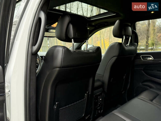 Белый Джип Гранд Чероки, объемом двигателя 3.6 л и пробегом 61 тыс. км за 24900 $, фото 47 на Automoto.ua