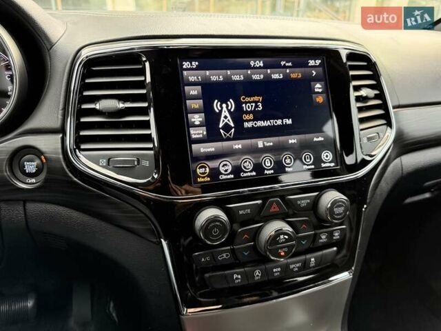 Джип Grand Cherokee 2021 у Дніпро (Дніпропетровську) на Automoto.ua Білий Джип Grand Cherokee, об'ємом двигуна 3.6 л та пробігом 93 тис. км за 26500 $, фото 33 на Automoto.ua