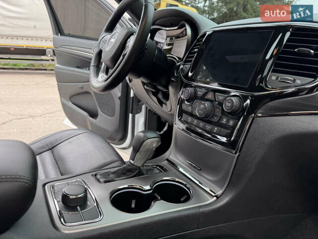 Білий Джип Grand Cherokee, об'ємом двигуна 3.6 л та пробігом 73 тис. км за 26999 $, фото 46 на Automoto.ua