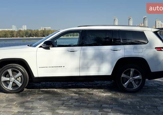 Білий Джип Grand Cherokee, об'ємом двигуна 3.6 л та пробігом 95 тис. км за 42000 $, фото 5 на Automoto.ua