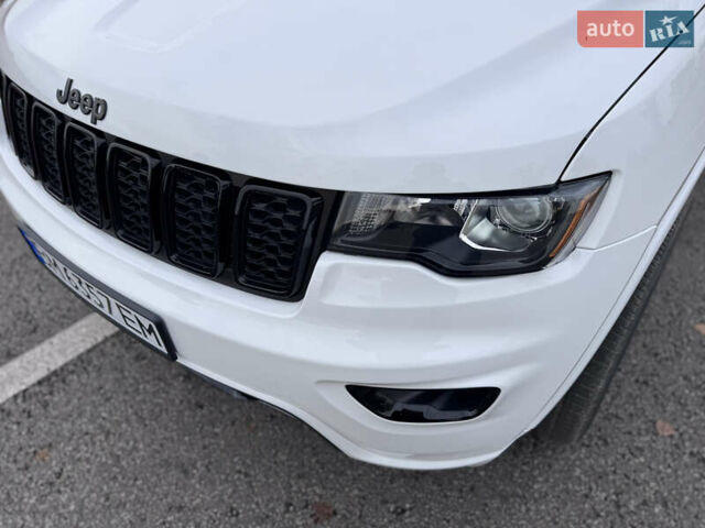 Білий Джип Grand Cherokee, об'ємом двигуна 3.6 л та пробігом 92 тис. км за 24500 $, фото 17 на Automoto.ua