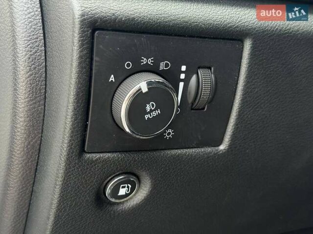 Білий Джип Grand Cherokee, об'ємом двигуна 5.65 л та пробігом 4 тис. км за 39898 $, фото 23 на Automoto.ua