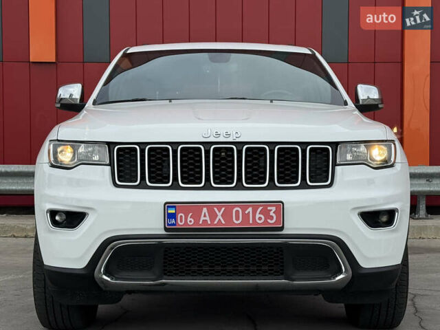 Джип Гранд Чероки 2021 в Киеве на Automoto.ua Белый Джип Гранд Чероки, объемом двигателя 3.6 л и пробегом 61 тыс. км за 25500 $, фото 5 на Automoto.ua