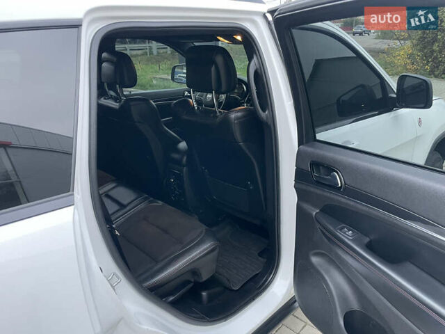 Білий Джип Grand Cherokee, об'ємом двигуна 3.6 л та пробігом 130 тис. км за 29300 $, фото 24 на Automoto.ua