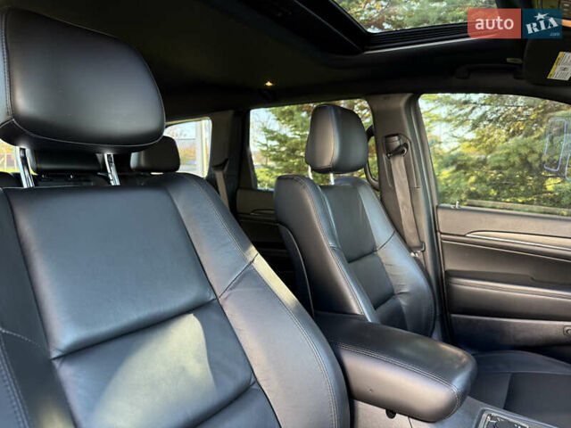 Белый Джип Гранд Чероки, объемом двигателя 3.6 л и пробегом 76 тыс. км за 27000 $, фото 19 на Automoto.ua