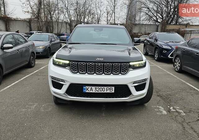 Білий Джип Grand Cherokee, об'ємом двигуна 2 л та пробігом 21 тис. км за 62000 $, фото 7 на Automoto.ua