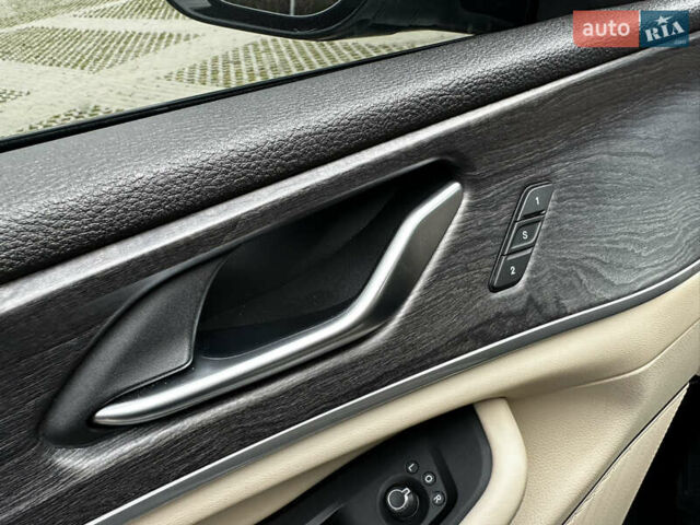 Білий Джип Grand Cherokee, об'ємом двигуна 2 л та пробігом 39 тис. км за 45500 $, фото 27 на Automoto.ua