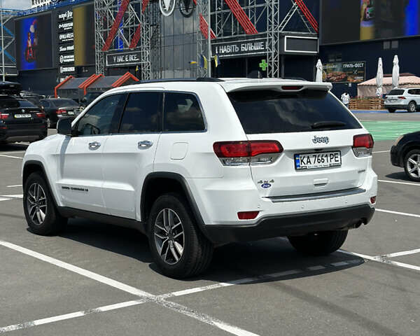 Білий Джип Grand Cherokee, об'ємом двигуна 3.6 л та пробігом 76 тис. км за 26700 $, фото 3 на Automoto.ua