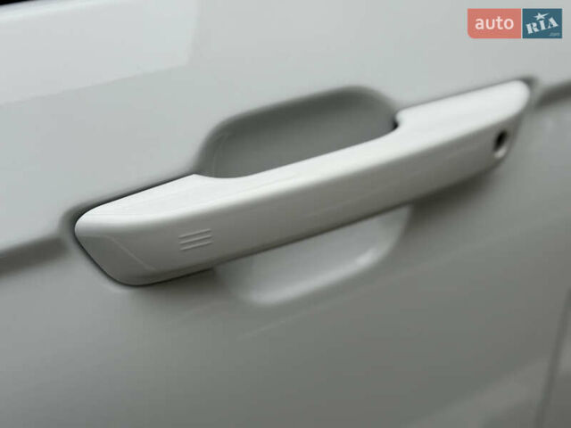 Белый Джип Гранд Чероки, объемом двигателя 3.6 л и пробегом 50 тыс. км за 42000 $, фото 4 на Automoto.ua