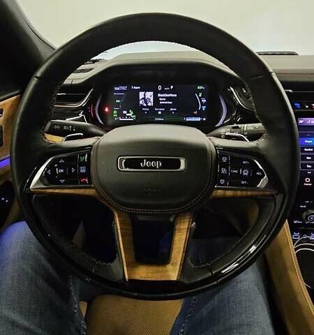 Білий Джип Grand Cherokee, об'ємом двигуна 2 л та пробігом 21 тис. км за 62000 $, фото 51 на Automoto.ua