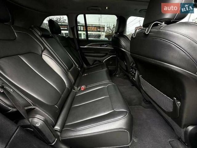 Білий Джип Grand Cherokee, об'ємом двигуна 2 л та пробігом 44 тис. км за 49500 $, фото 17 на Automoto.ua