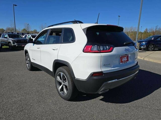 Білий Джип Grand Cherokee, об'ємом двигуна 0 л та пробігом 35 тис. км за 20000 $, фото 3 на Automoto.ua