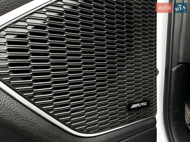 Білий Джип Grand Cherokee, об'ємом двигуна 2 л та пробігом 44 тис. км за 49500 $, фото 36 на Automoto.ua