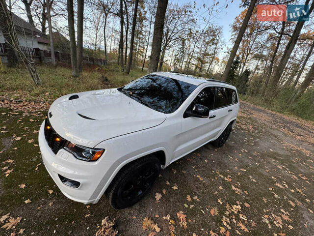 Білий Джип Grand Cherokee, об'ємом двигуна 3.6 л та пробігом 38 тис. км за 32000 $, фото 5 на Automoto.ua