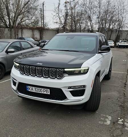 Білий Джип Grand Cherokee, об'ємом двигуна 2 л та пробігом 21 тис. км за 62000 $, фото 4 на Automoto.ua