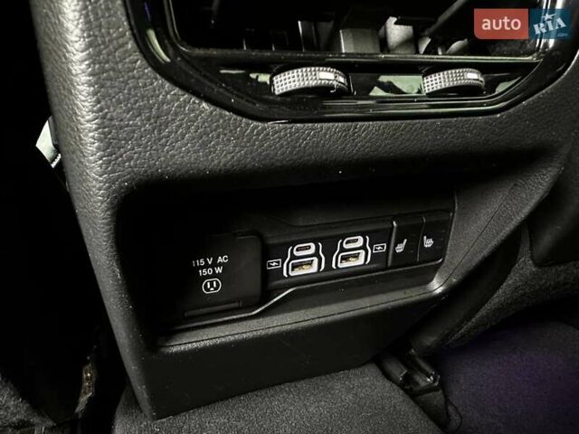 Білий Джип Grand Cherokee, об'ємом двигуна 2 л та пробігом 44 тис. км за 49500 $, фото 33 на Automoto.ua