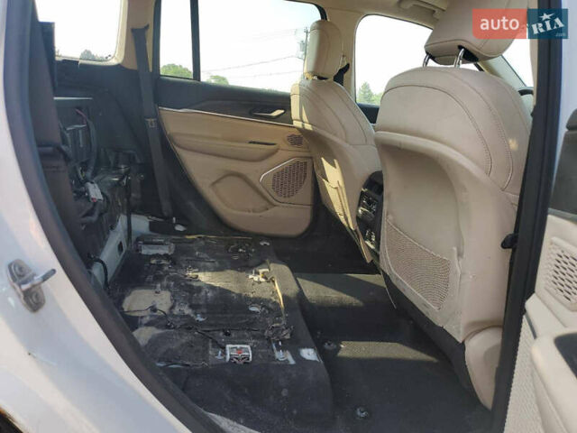 Белый Джип Гранд Чероки, объемом двигателя 0 л и пробегом 69 тыс. км за 25200 $, фото 10 на Automoto.ua