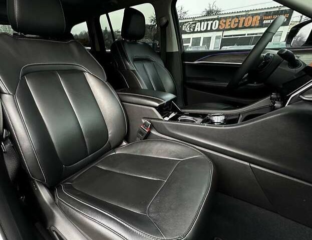 Білий Джип Grand Cherokee, об'ємом двигуна 2 л та пробігом 44 тис. км за 49500 $, фото 18 на Automoto.ua