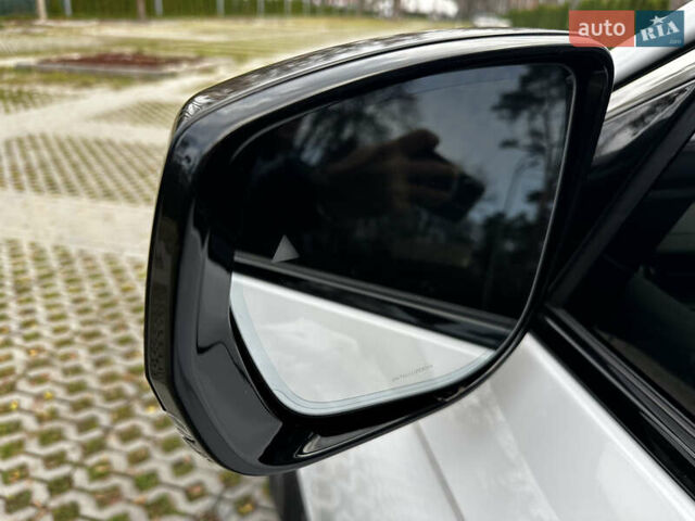 Білий Джип Grand Cherokee, об'ємом двигуна 2 л та пробігом 39 тис. км за 45500 $, фото 36 на Automoto.ua