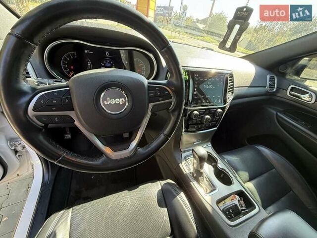Белый Джип Гранд Чероки, объемом двигателя 3.6 л и пробегом 70 тыс. км за 26950 $, фото 3 на Automoto.ua