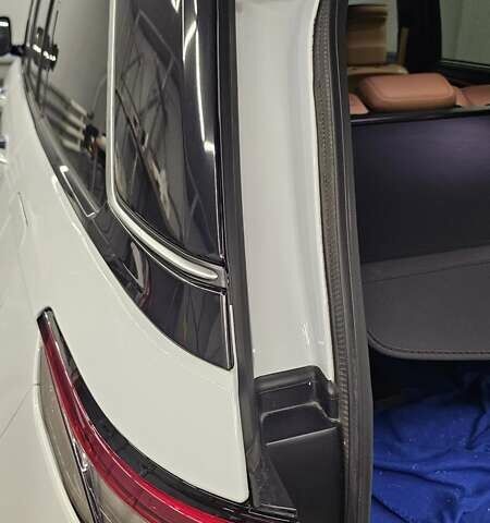 Білий Джип Grand Cherokee, об'ємом двигуна 2 л та пробігом 21 тис. км за 62000 $, фото 16 на Automoto.ua